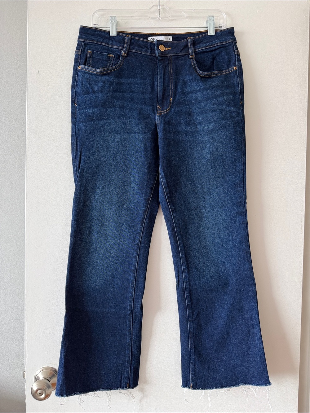 High Waisted Flare Leg Zara Jeans with Raw Hem Dark Indigo Blue Wash Size 8 GUC